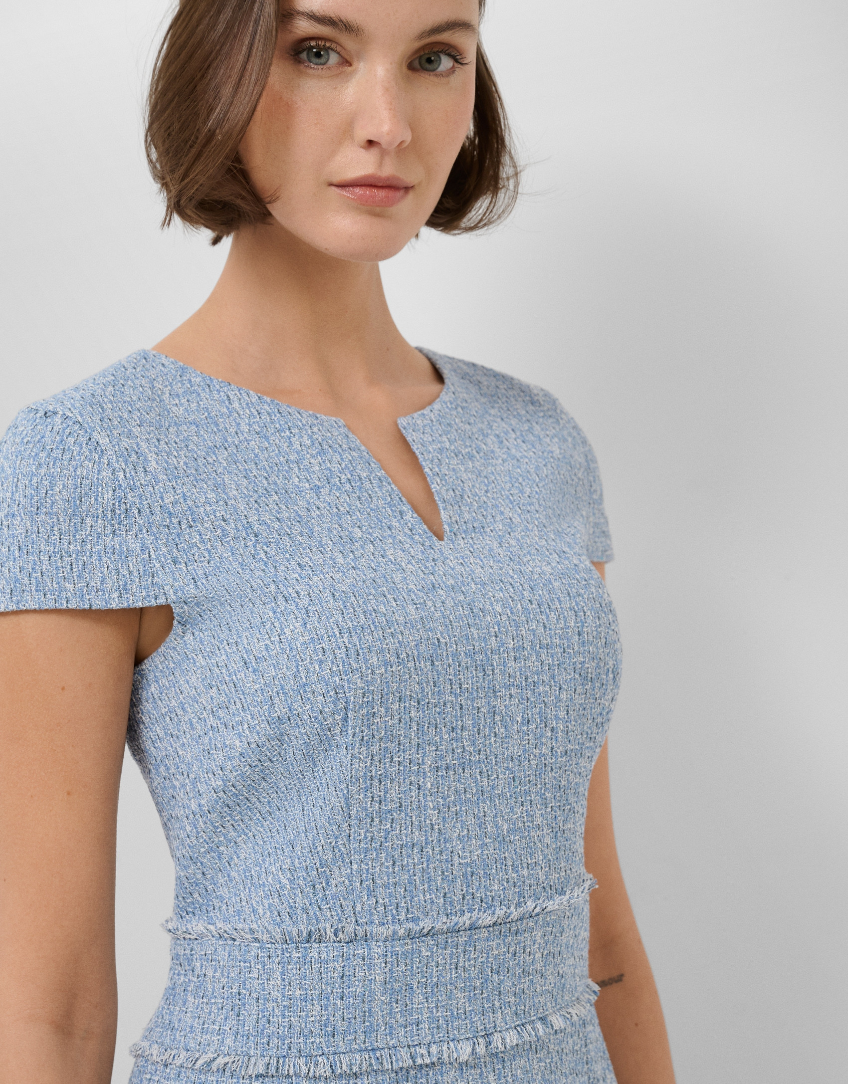 Straight dress with short sleeves in blue tweed | Roberto Verino
