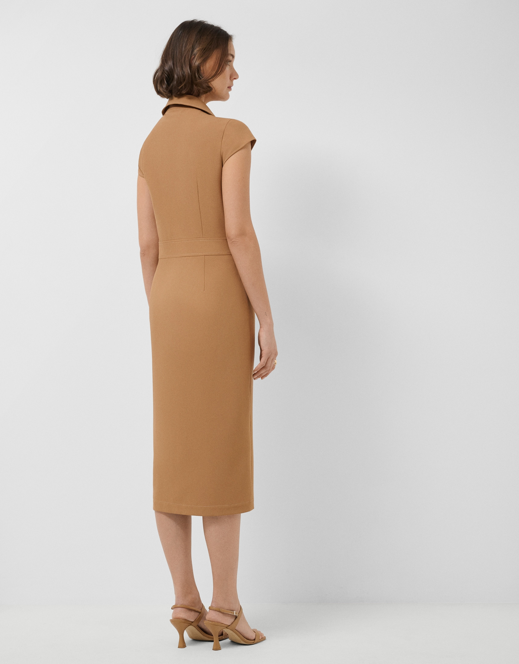 Sleeveless camel dress with V-neck - Woman | Roberto Verino