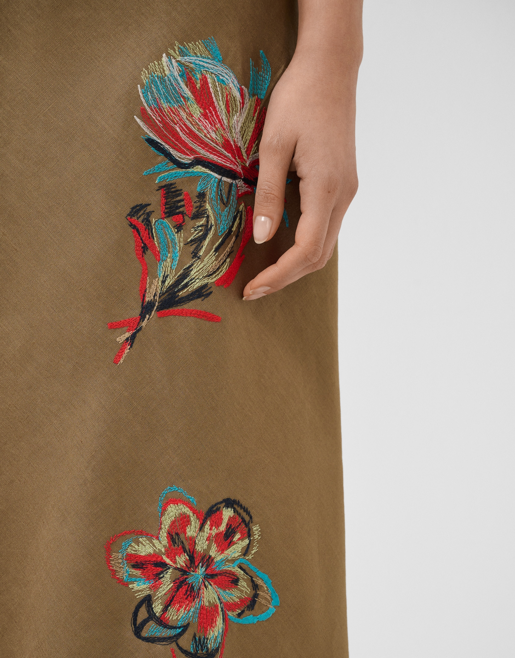 Camel linen sleeveless dress with floral ... | Roberto Verino