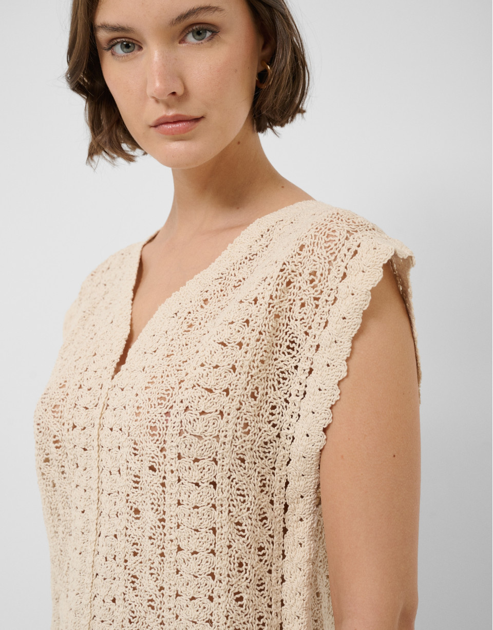Beige vest-style top with textured knit - Woman | Roberto Verino