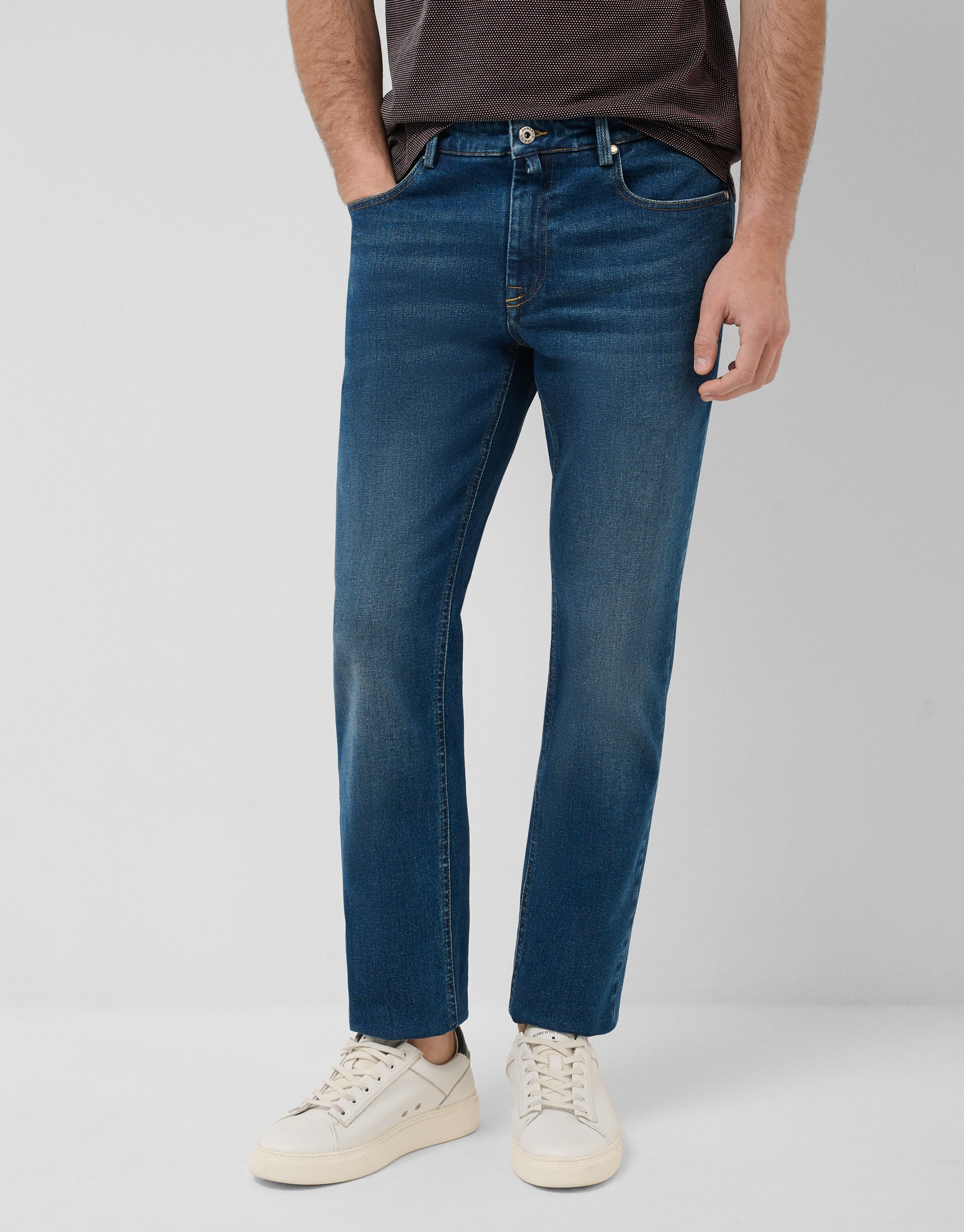 Regular fit medium blue men's denim trousers | Roberto Verino