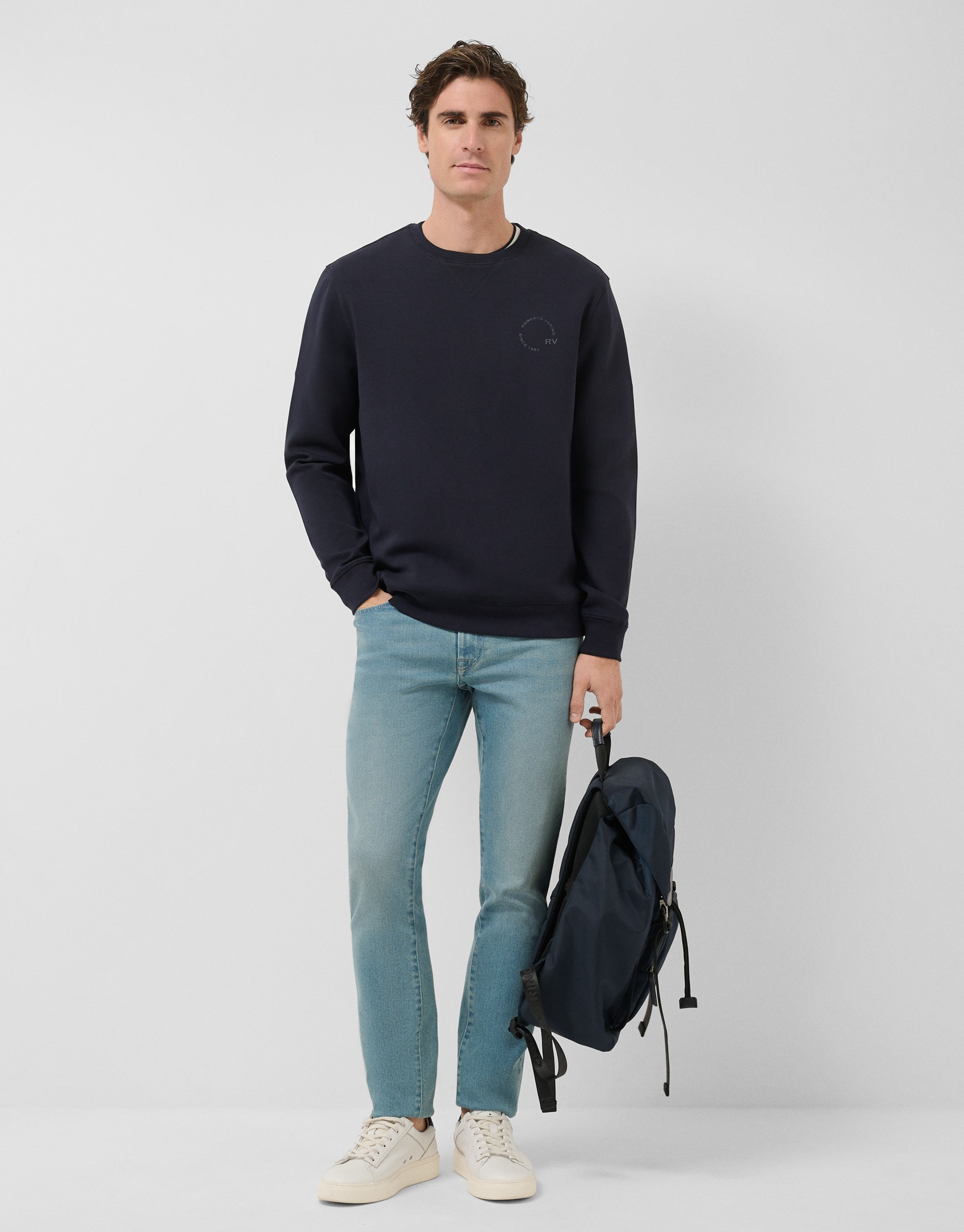 Navy sweatshirt with matching logo on chest | Roberto Verino