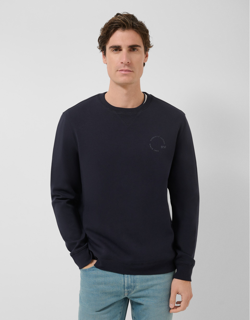 Navy sweatshirt with matching logo on chest | Roberto Verino