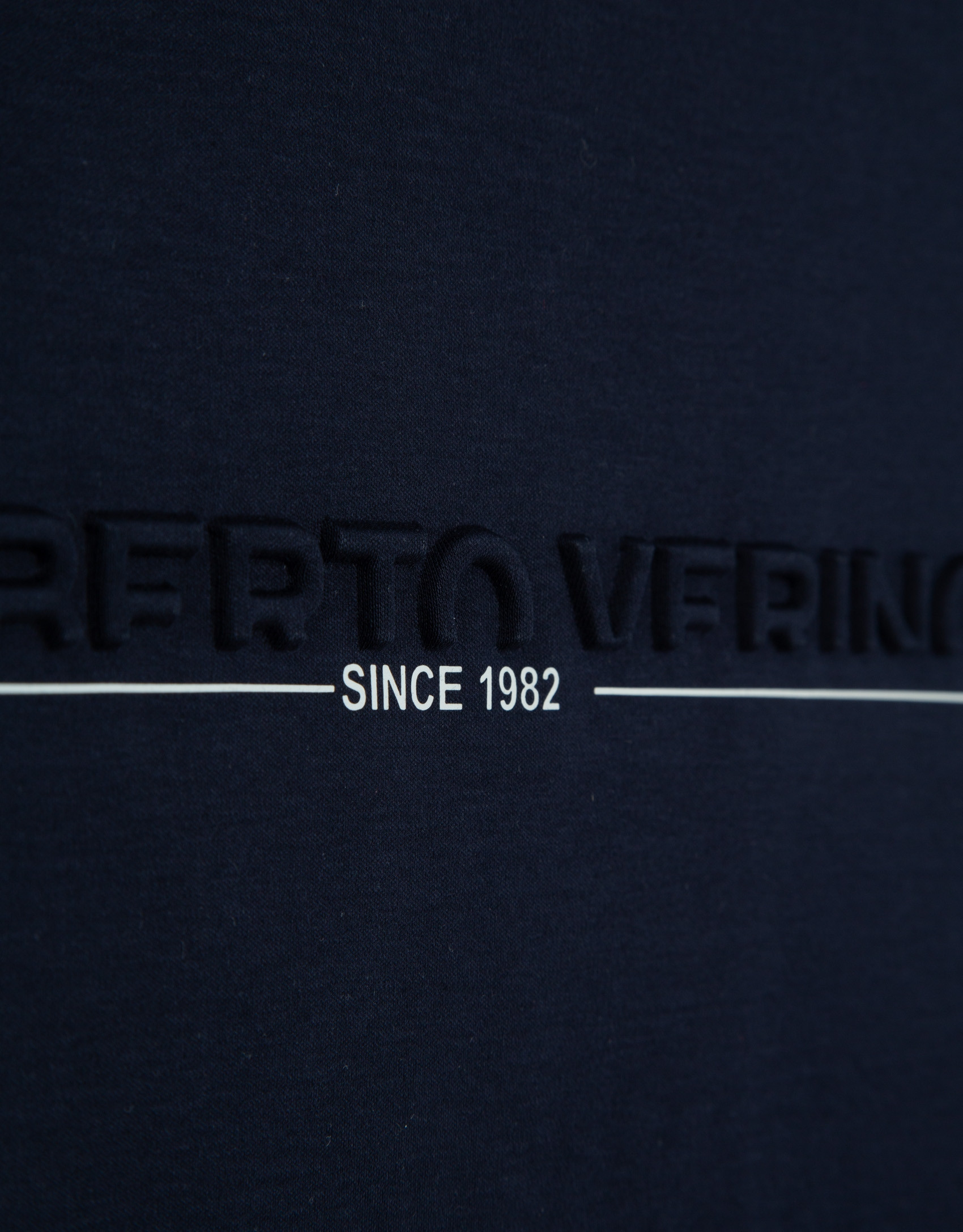 Navy blue short-sleeved T-shirt with logo on ... | Roberto Verino