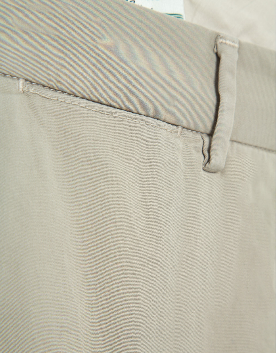 Khaki-dyed chino trousers - Man - SS2026 | Roberto Verino