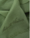 Green modal scarf with embroidered signature | Roberto Verino