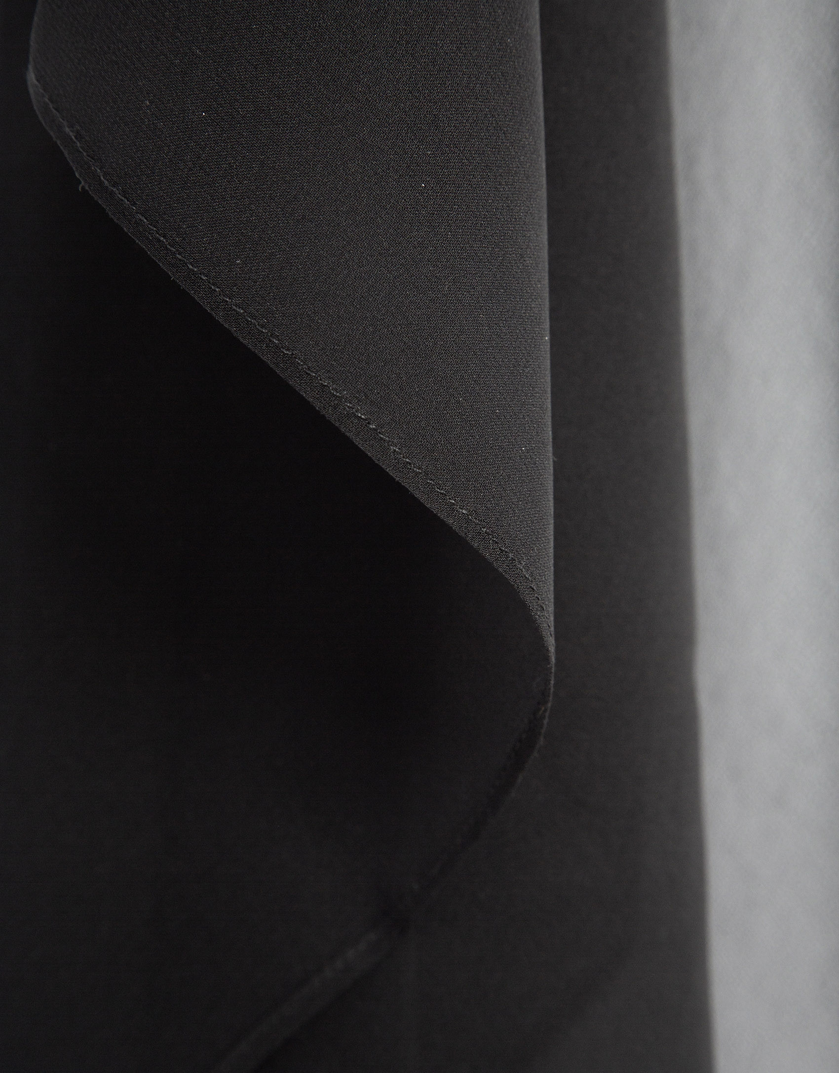 Black silk shawl - Woman - SS2026 | Roberto Verino