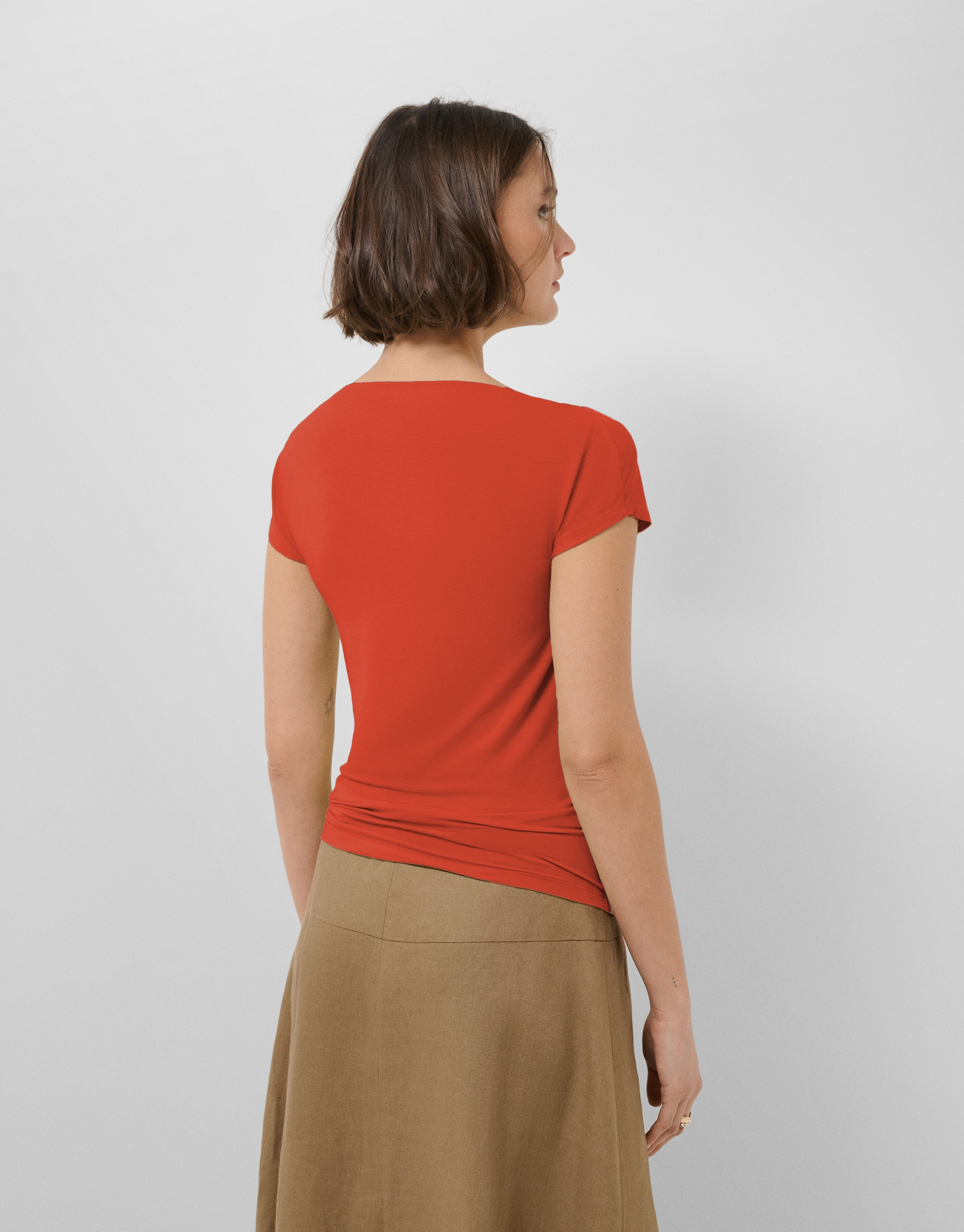 Red draped neckline T-shirt - Woman - SS2026 | Roberto Verino