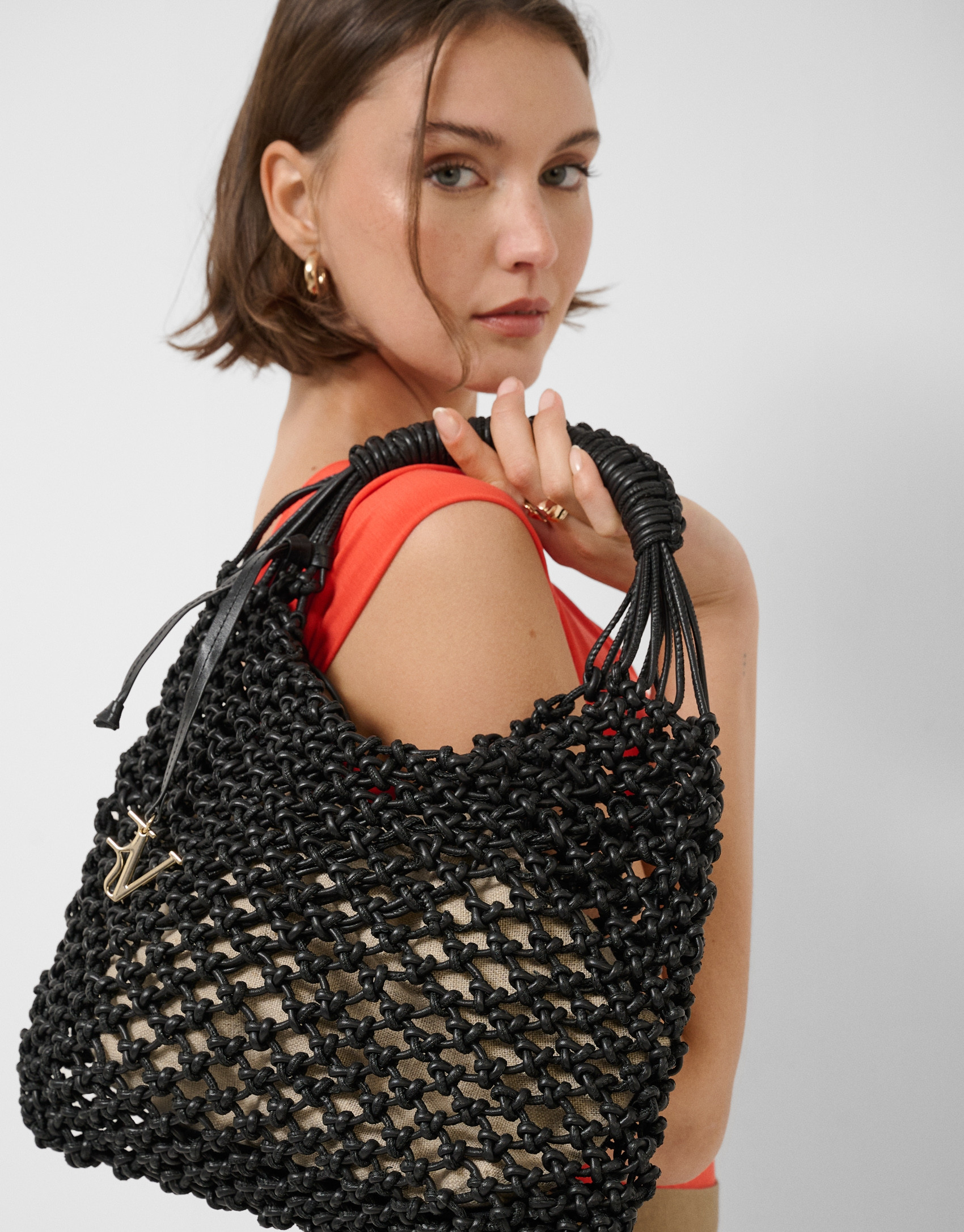 Bolso Alison piel anudada negra - Mujer | Roberto Verino