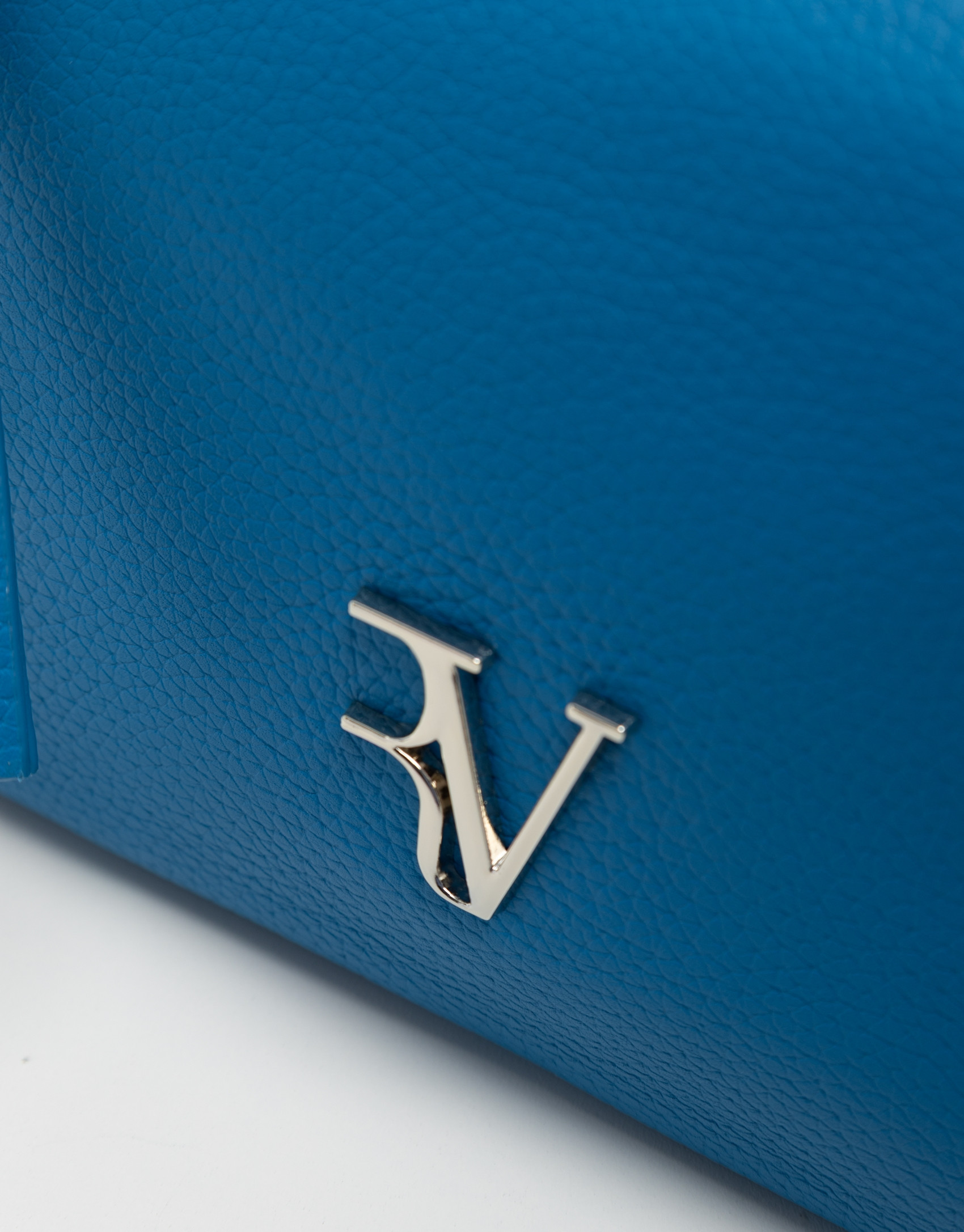 Bolso bandolera Megan Messenger piel azul claro | Roberto Verino