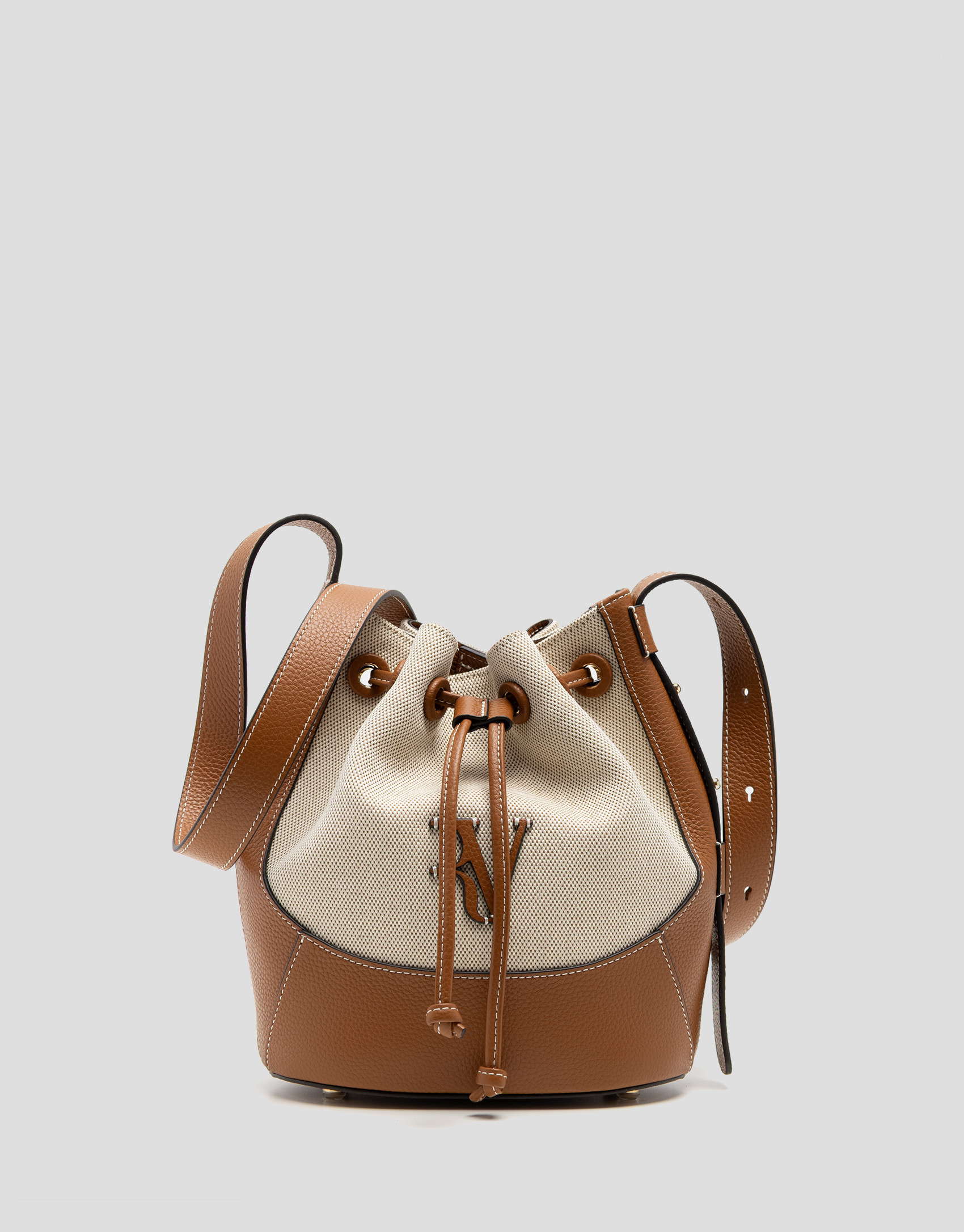 Iera Bucket shoulder bag in canvas and camel ... | Roberto Verino