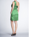 Vestido asimétrico drapeado verde.