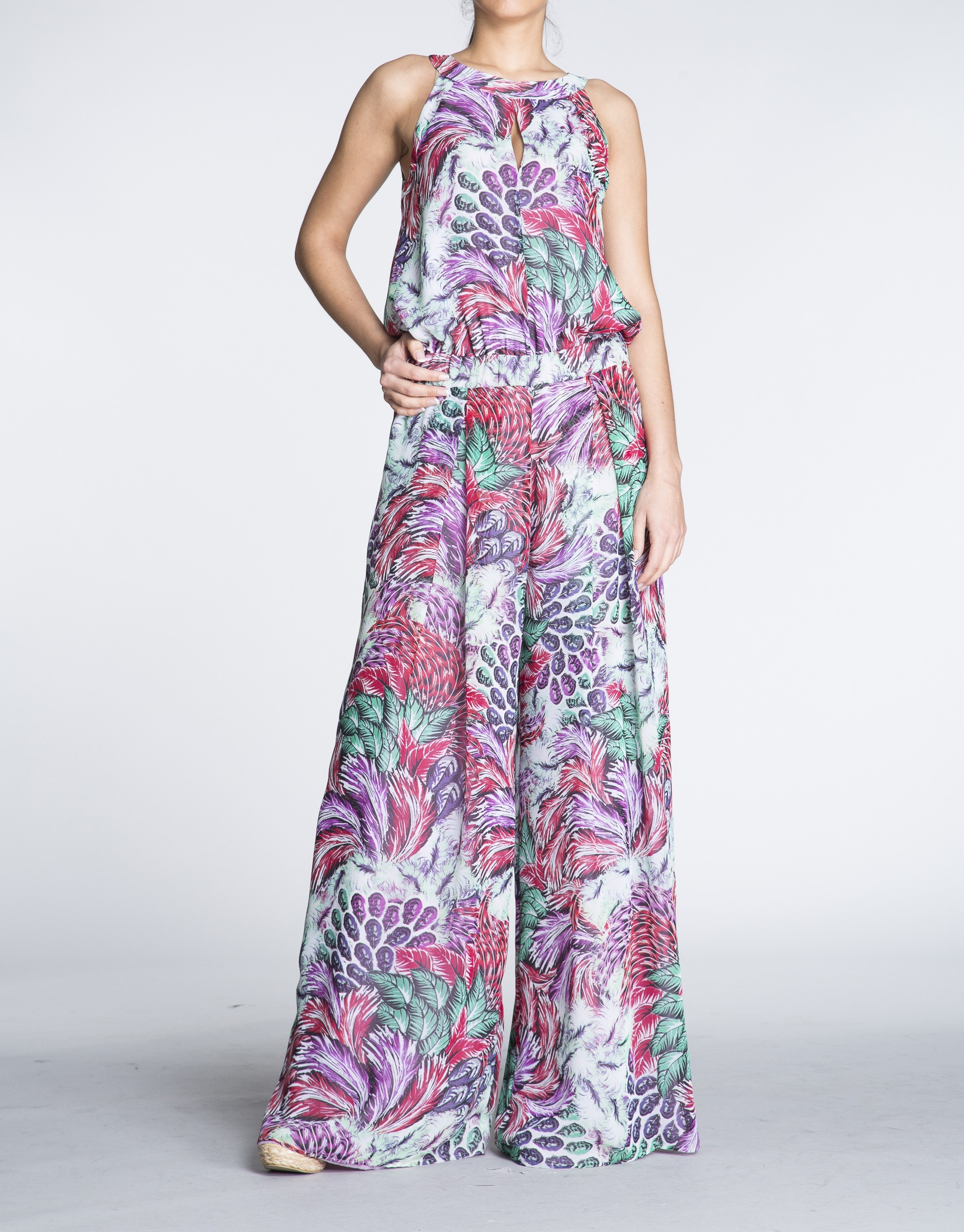 Pantalón mono estampado floral.