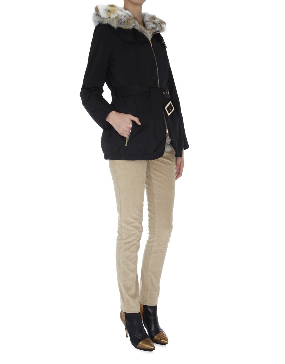 Trench negro dos piezas interior pelo conejo beige