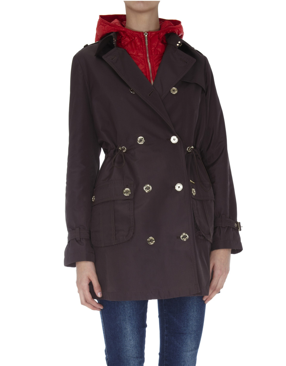 Trench marrón interior rojo extraíble