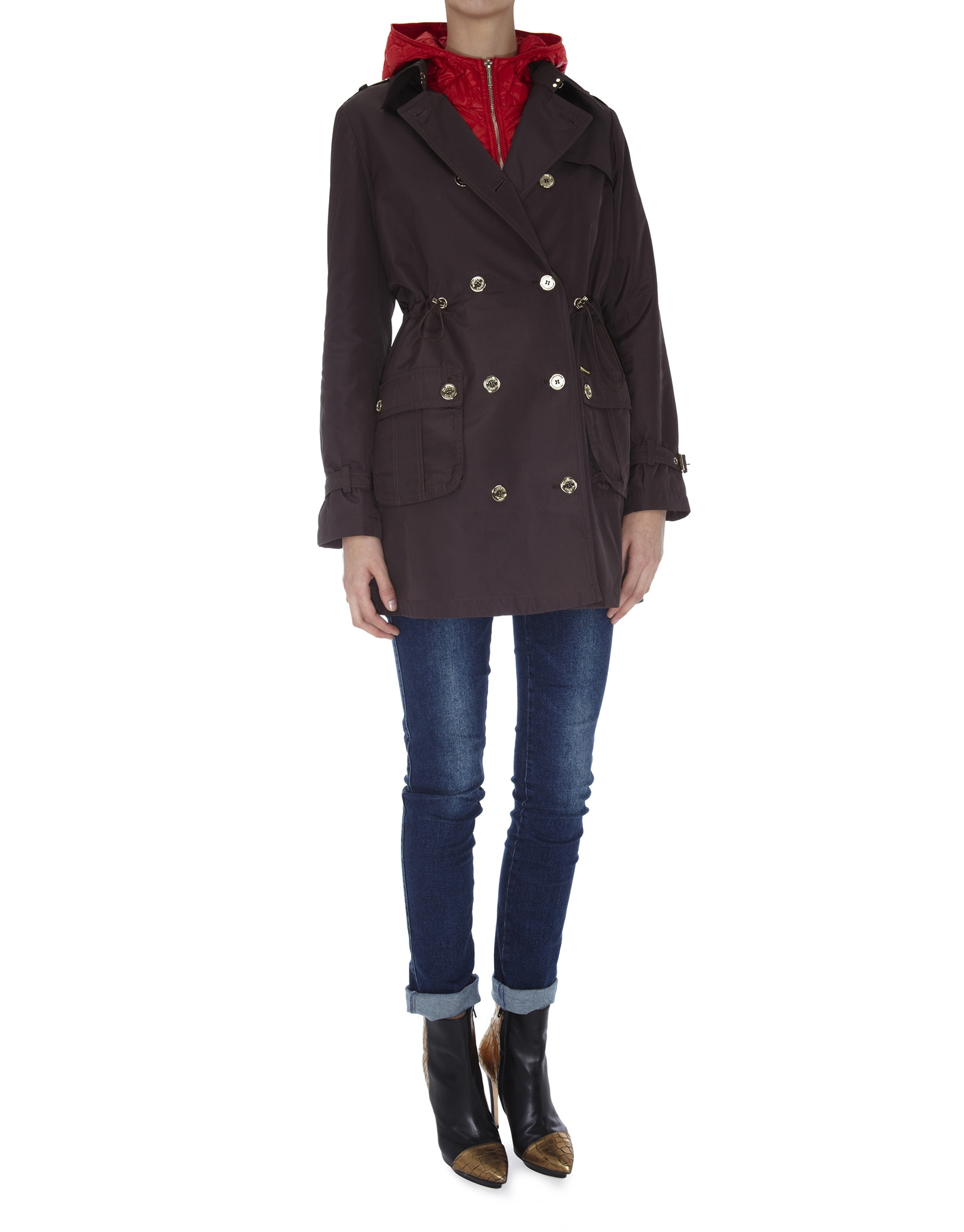 Trench marrón interior rojo extraíble