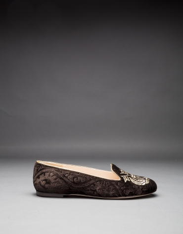 Brown velvet shoes with embroidered RV shield in light gold lurex