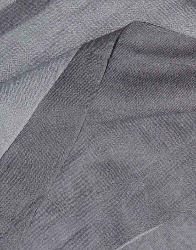 Foulard tonos gris
