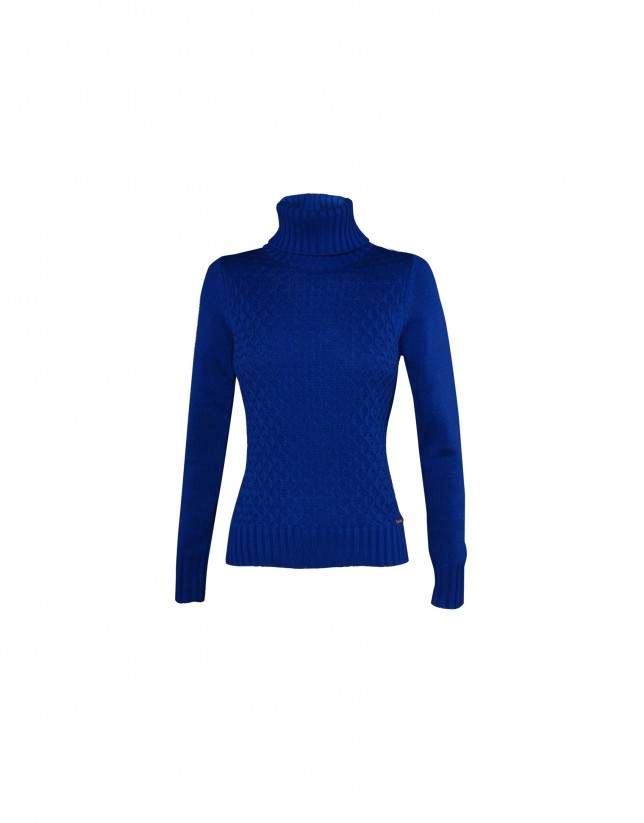 Roll collar pullover in blue