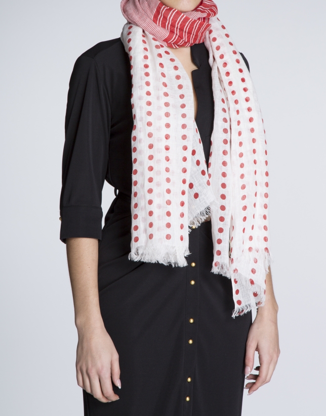 Red dotted scarf