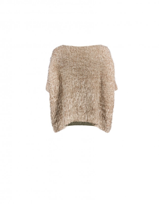Short pullover in natural tone japanese sleeve