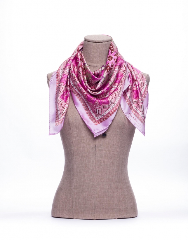 Geometric print scarf 