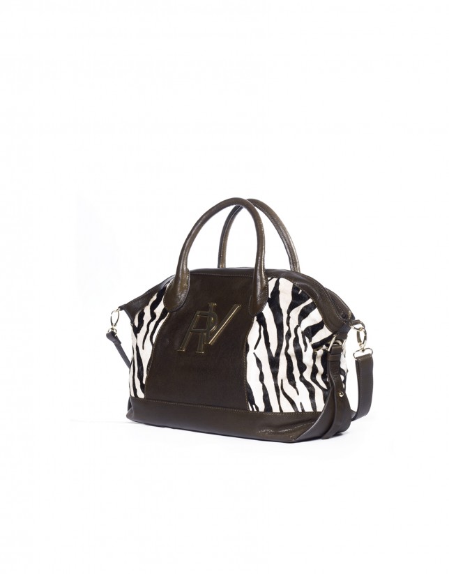 Tote in zebra print and leather.