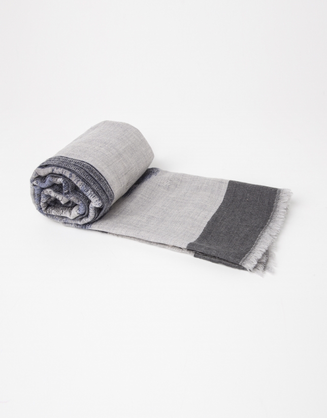 Foulard lana estampado gris y azul