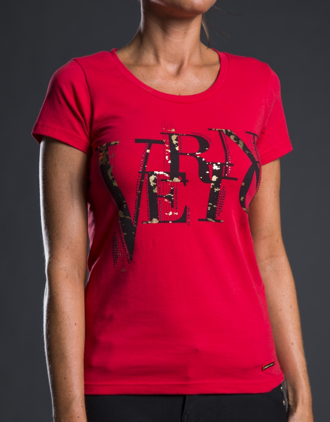 Red t-shirt with RV logo