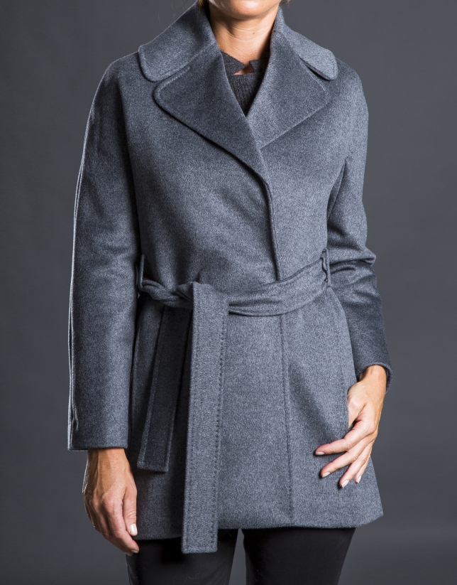 Short gray double-breasted coat 