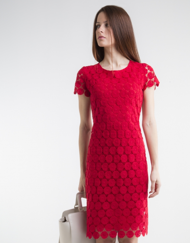 Red short-sleeve lace dress