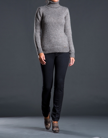Heavy knit gray sweater 