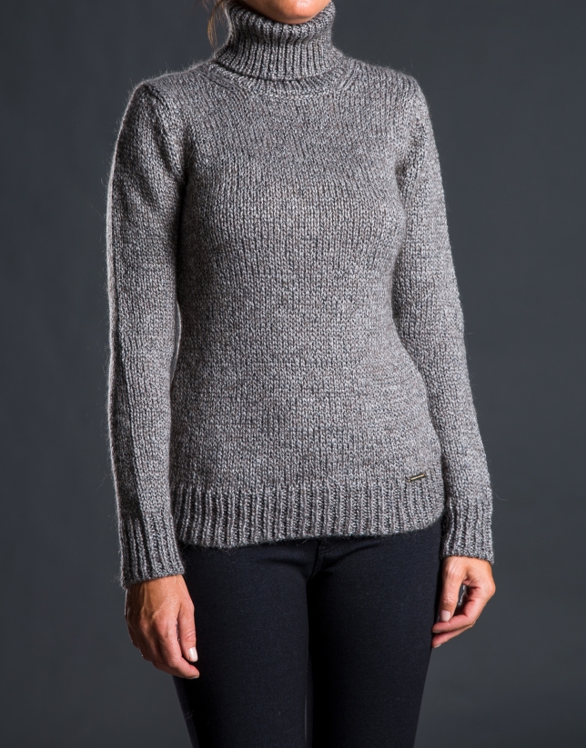 Heavy knit gray sweater 