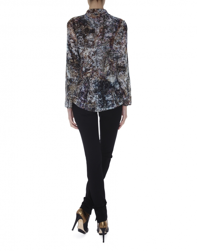 Sheer blouse with three buttons and sequin print 