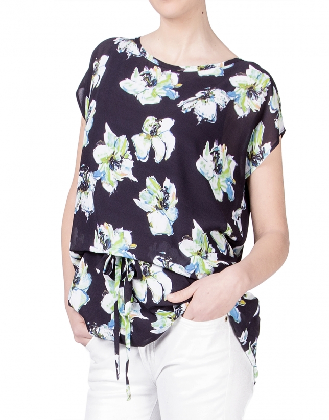 Loose floral print blouse