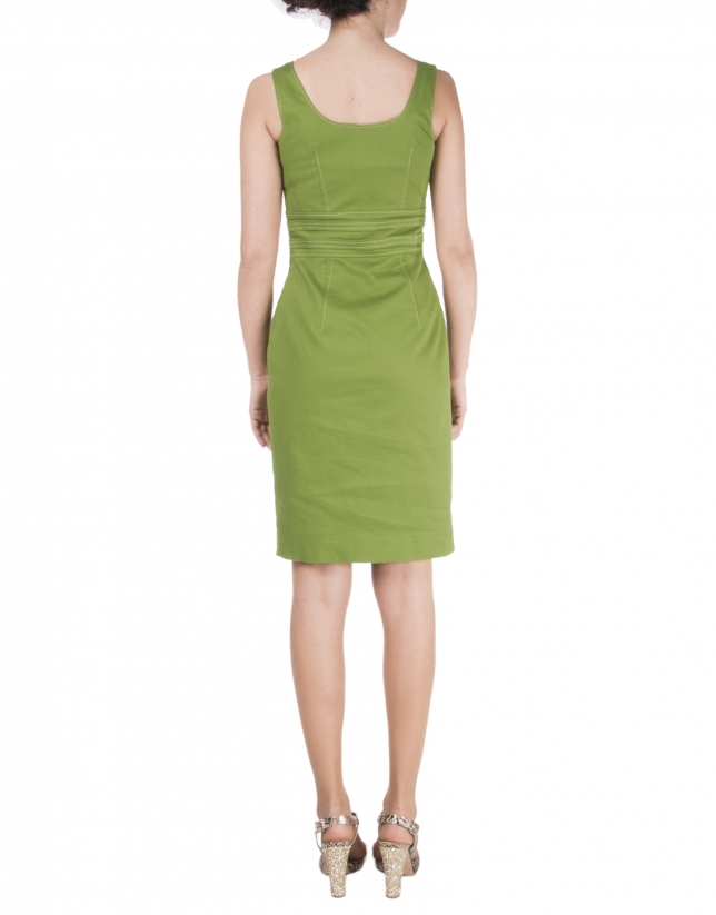Green sleeveless dress 