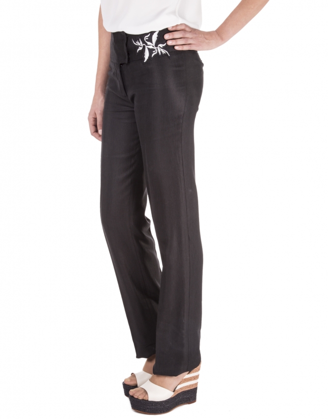 Straight embroidered pants