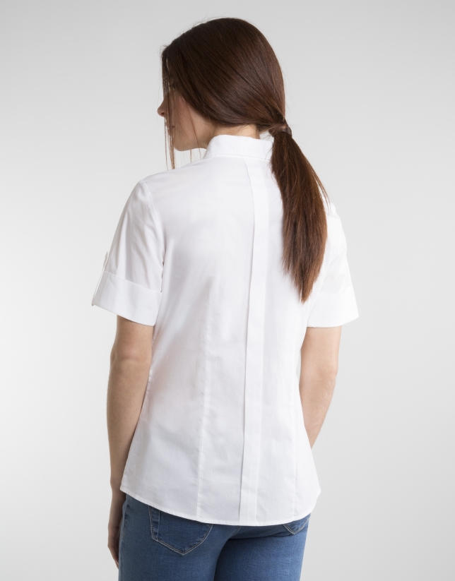 White short sleeved shirt