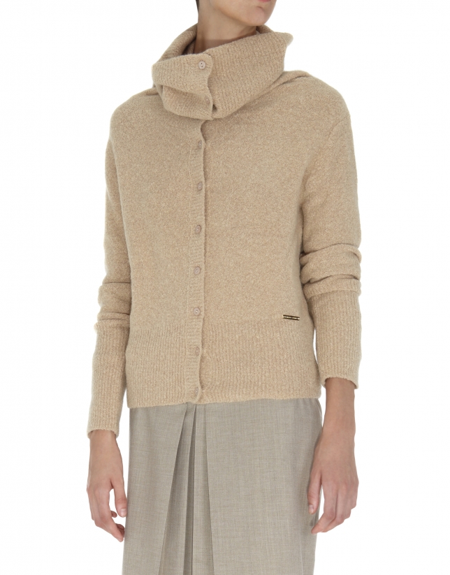 Beige wool and angora jacket with large collar 