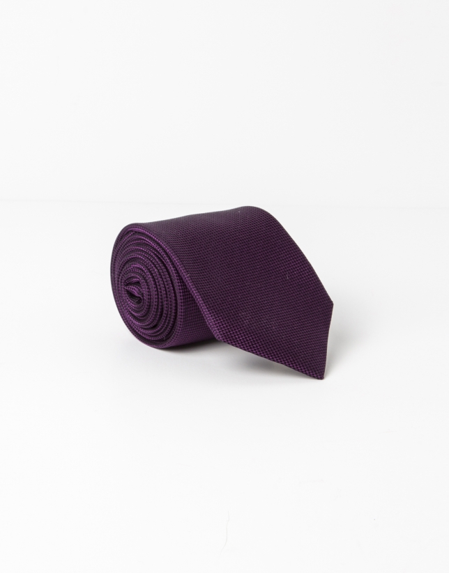 Purple microstructure tie