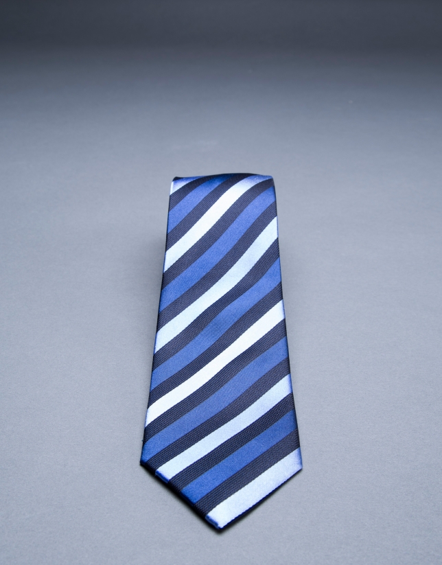 Corbata rayas al bies azul