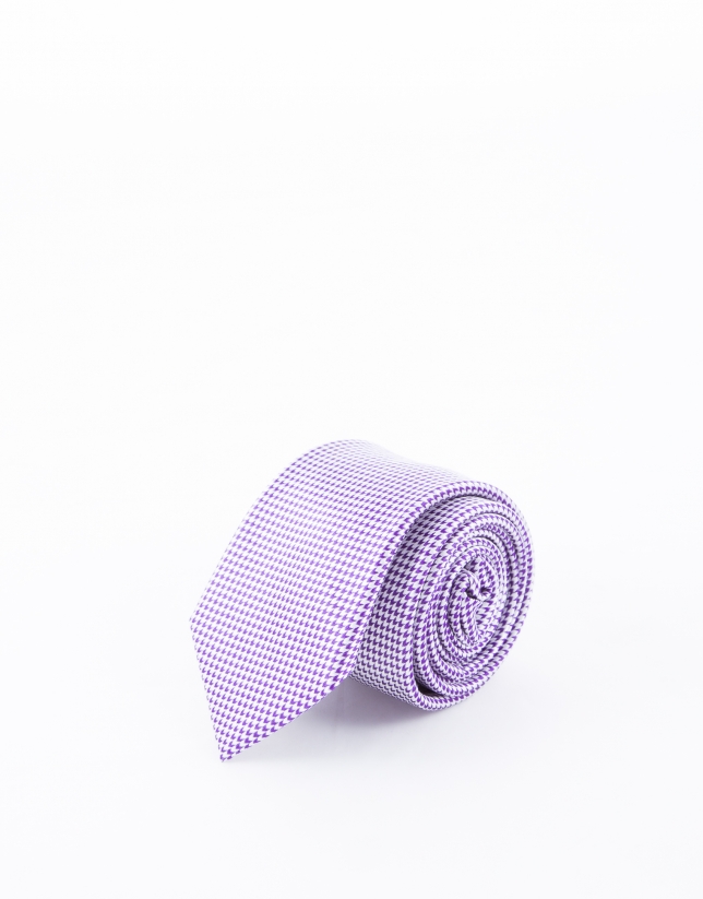 Tie with purple motifs