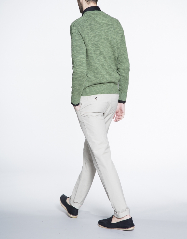 Green cable stitch V neck sweater 