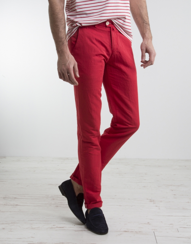 Pantalón chino rojo