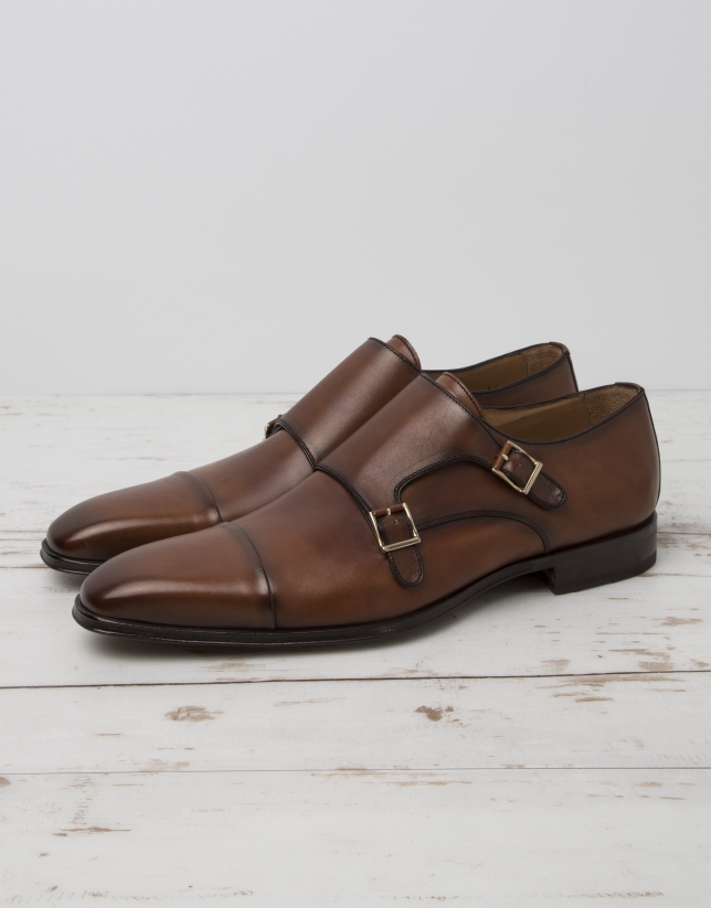 Dress shoes with buckles