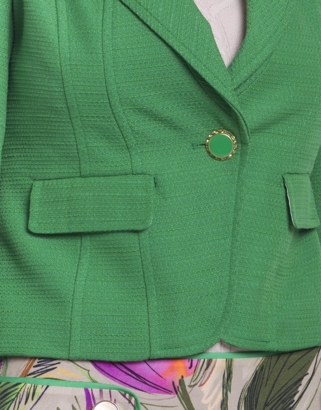 Jacket with lapels 
