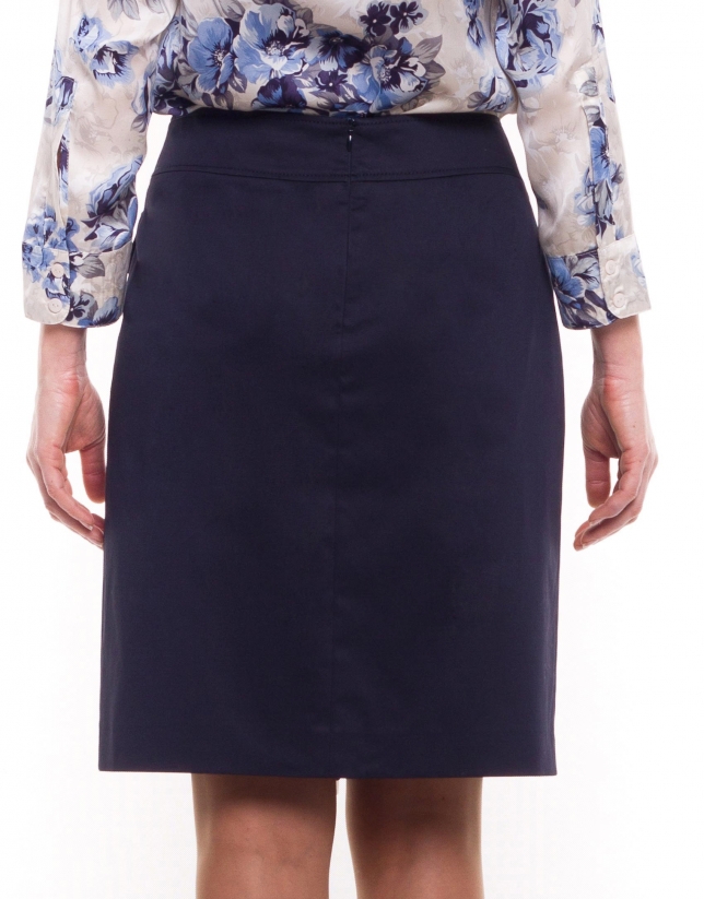 Cotton skirt with front pleat