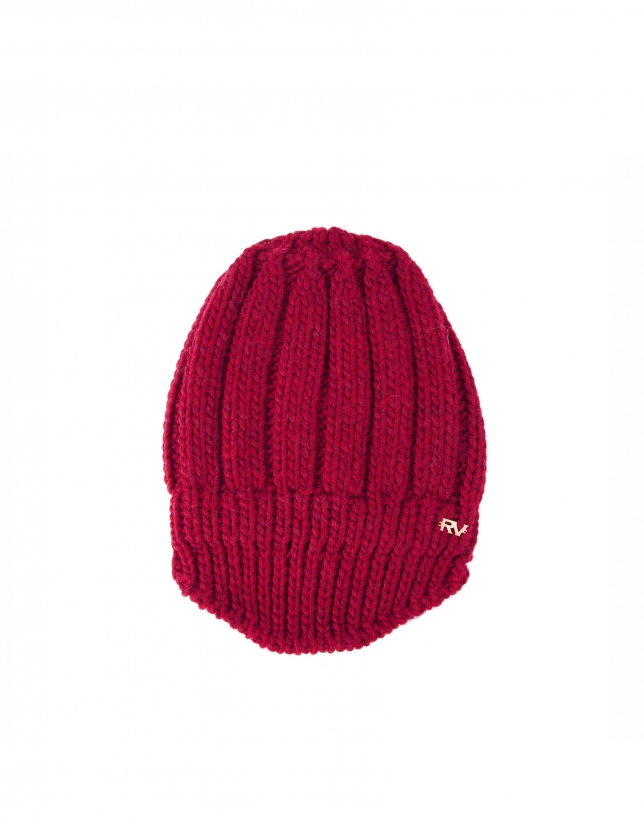 Burgundy knit cap with visor 