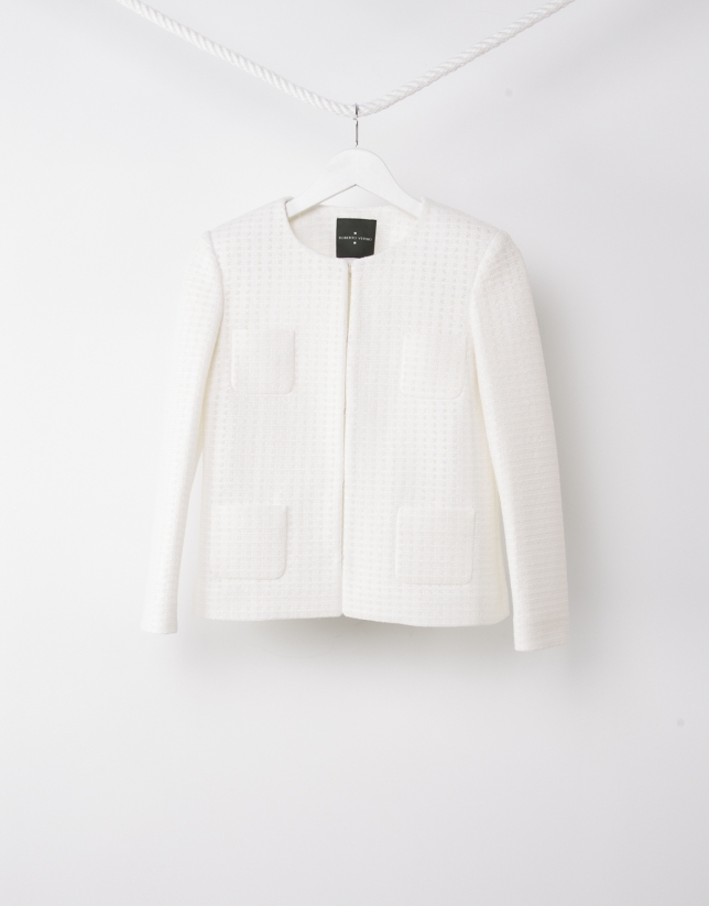 Short off-white jacket with pockets