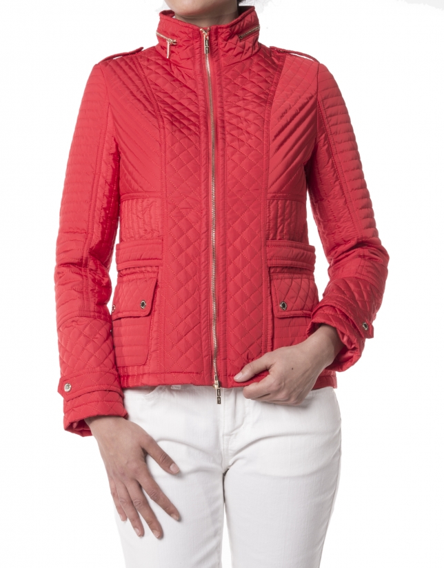 Short quilted red jacket 